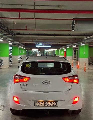 i30: Hyundai i30: 1.4 l | 2015 il Hetçbek — 2