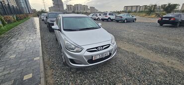 Hyundai: Hyundai Solaris: 2013 г., 1.6 л, Автомат, Бензин, Седан