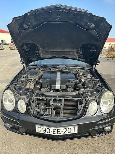 Mercedes-Benz: Mercedes-Benz E-Class: 3.2 l | 2004 il Sedan — 17