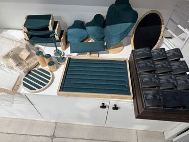 электрическая кастрюля: Набор профессиональных аксессуаров для выкладки украшений. Все вместе