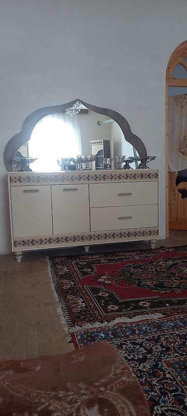 dəmir taxt: Zövqlü qonaq otağı mebel dəsti - Vitrin şkafı (ikiqapılı): Ön hissəsi — 3