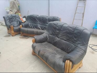 2ci əl künc divan: Divan, İşlənmiş, Açılmayan, Bazasız, Dəri, Çatdırılma yoxdur