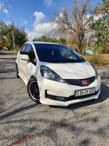 купить рейлинги на крышу авто: Honda Fit: 2012 г., 1.5 л, Вариатор, Бензин, Хэтчбэк