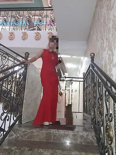 qolsuz: Qırmızı rəngdə zərif maxi don - Model: qolsuz, uzun (maxi), baldır — 3