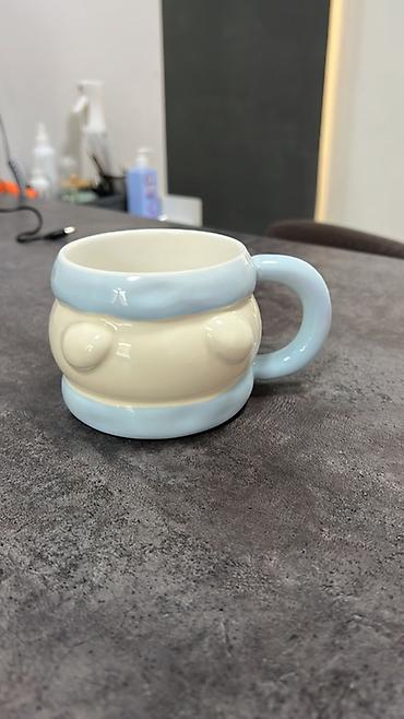 Наборы посуды: Набор дизайнерских керамических кружек - Необычные формы и яркие — 14