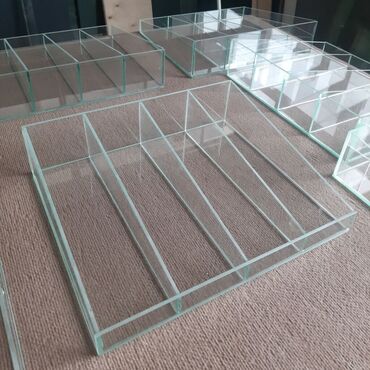 Mebellərin yığılması: Konfet və çərəz üçün vitrinlər sifarişlə hazırlanır — 4