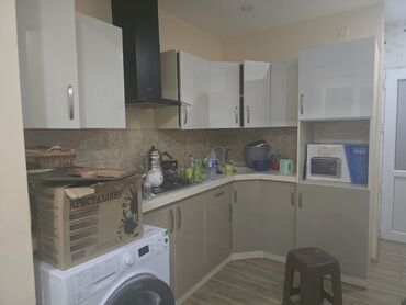 işlənmış mətbəx mebeli: Kuxna mebeli 3 metrdi.Qiy 350 man.Kiyev proyekti.Ayten91