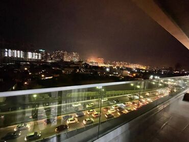 Uzunmüddətli kirayə mənzillər: Yasamalda Grand heyetde 21 mertebeli binanın 9-cu mərtəbəsində — 12