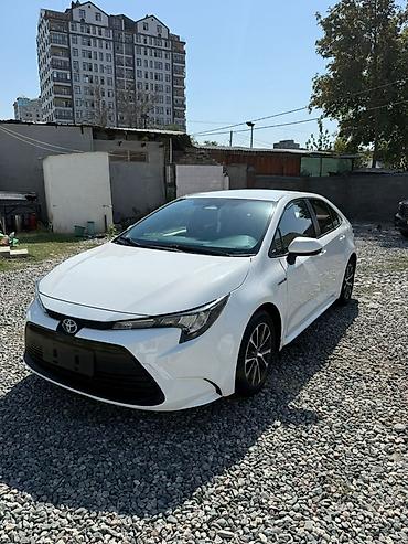 Продажа авто: Toyota Corolla: 2023 г., 1.8 л, Автомат, Гибрид, Седан — 3