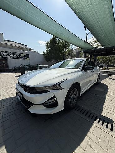белый салон: Kia K5: 2021 г., 2 л, Автомат, Газ, Седан — 3