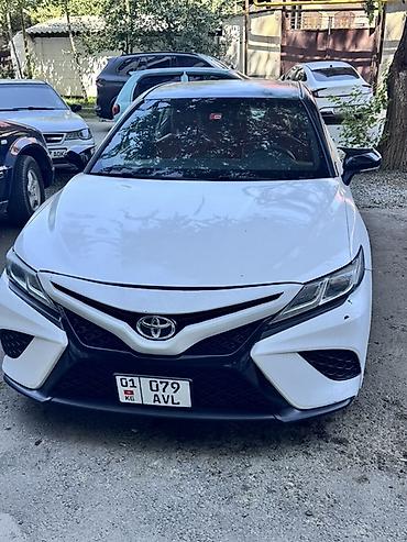 infinity fx35: Toyota Camry: 2018 г., 2.5 л, Автомат, Бензин, Седан — 2