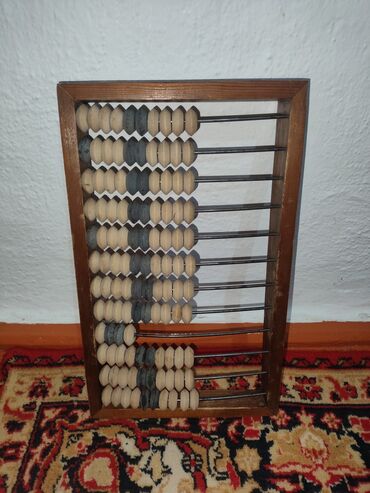 Зеркала: Цена: 4000 сом Продается Советский трильяж "зеркало", показывает на — 5