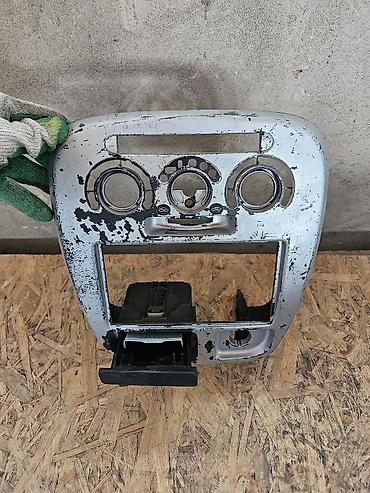 deu labo: Сenter console Daihatsu 2005 г., Б/у, Оригинал, Германия — 2