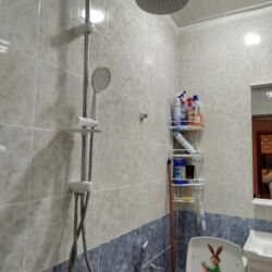 Uzunmüddətli kirayə mənzillər: 2 otaqlı tam əşyalı Kirayə ev verilir.Ev Qara Qarayev tərəfdədir.2 ci — 9