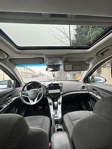 cruz dice: Chevrolet Cruze: 1.8 l | 2012 il 185000 km Sedan — 7