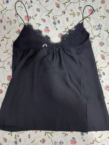 guess majice ženske: S (EU 36), color - Black