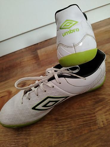 Patike: Patike za fudbal UMBRO br 38 su u odlicnom stanju sa sitnim tragovima — 3