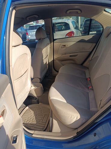 Kia: Kia Rio sedan – mavi rəng, 4 qapı. Texniki və dizayn xüsusiyyətləri — 5