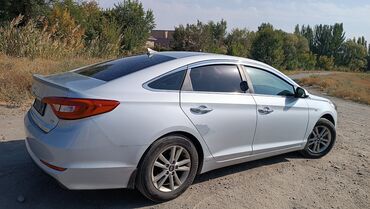 хондай елентра: Hyundai Sonata, серебристый седан. Кузов и дизайн: - Кузов типа седан