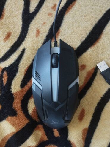 Настольные ПК и рабочие станции: Əla vəziyyətdə az işlənmiş mouse. Karobkasi cırılıb