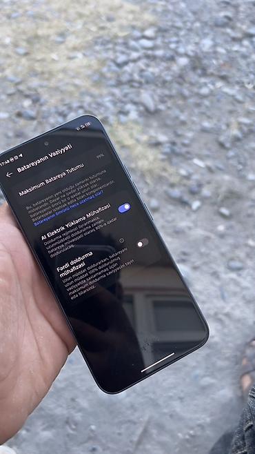 Digər mobil telefonlar: Satılır: Android smartfon Xüsusiyyətlər: - 50 MP əsas kamera (kamera — 5