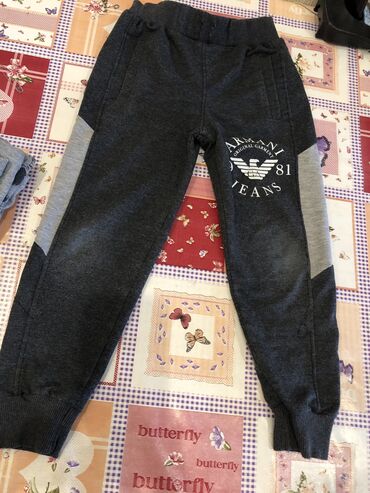 Köynəklər: 5-7 yasha geyimler,yaxshi veziyyetde,hem shalvar hem koynekler — 10