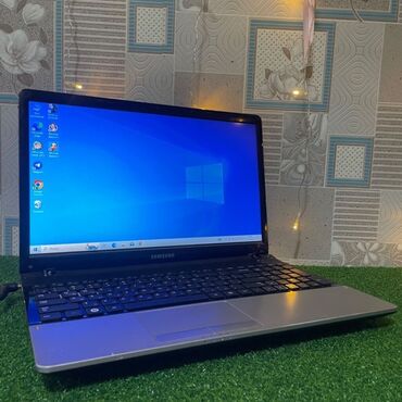 срочно продаю ноутбук бишкек: Ноутбук, Samsung, 8 ГБ ОЗУ, Intel Core i5, 15.6 ", Б/у, Для несложных задач, память SSD