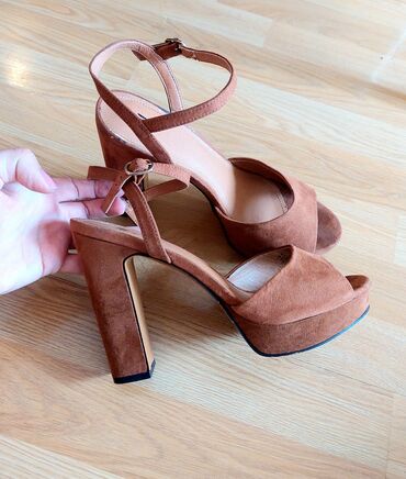 braon kozne cizme kalup super su: Sandals, H&M, 40