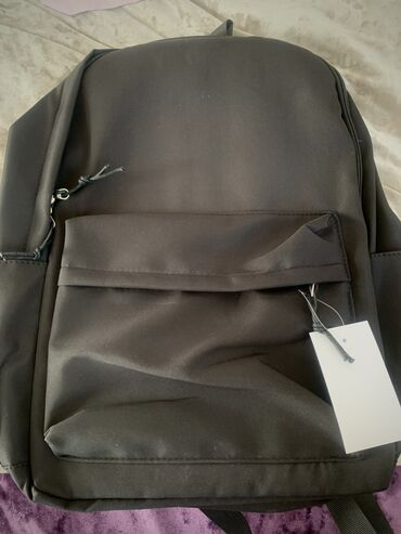 рюкзак черный: Универсальный рюкзак. • качественный • вместительный •