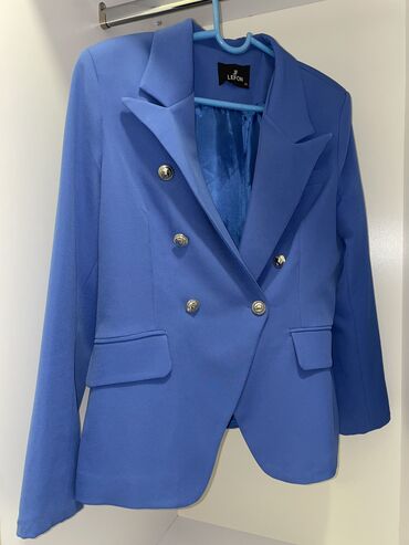 mona ženske kožne jakne: L (EU 40), XL (EU 42), Single-colored