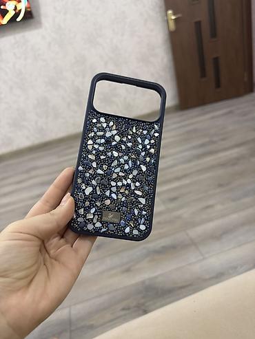 Swarovski kristalları ilə bəzədilmiş telefon qabı - Model: arxa lalafo.az -da Swarovski kristalları ilə bəzədilmiş telefon qabı - Model: arxa