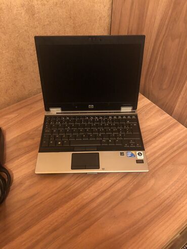 HP: HP EliteBook, 15 ", Intel Celeron, 128 GB