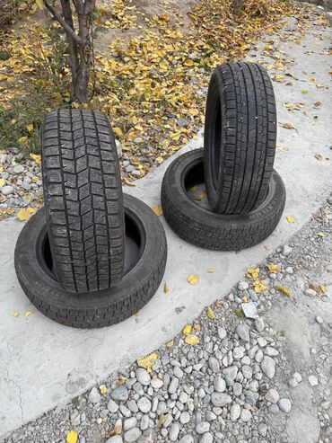 купить шины в бишкеке бу: Продаю или меняю зимние шины б/у только один сезон каталсяв очень
