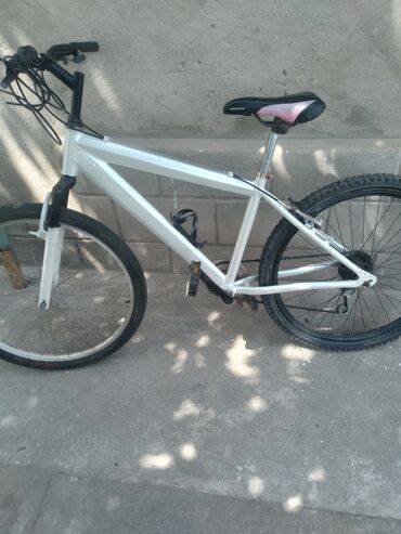 Продаю горный велосипед. Размер рамы l(17) размер, колёс 26. Рама