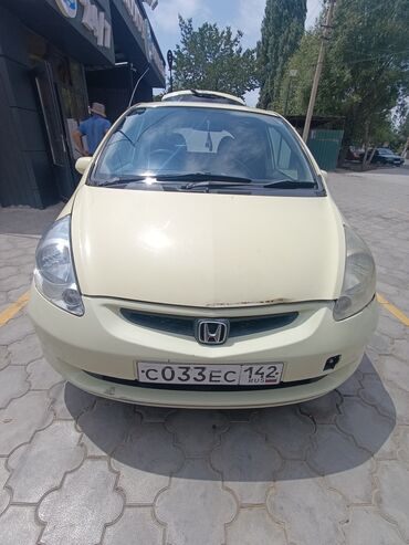 машина алмашу: Honda Fit: 2001 г., 1.3 л, Вариатор, Бензин, Хэтчбэк