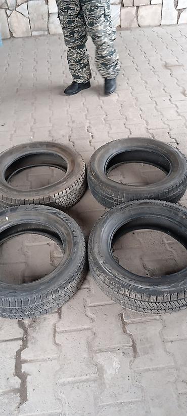 Шины: Комплект зимних шин Bridgestone (4 штуки) - Размер: 175/65 R15 - — 4