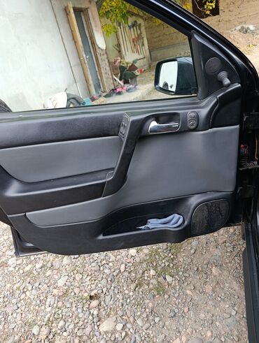 Opel: Opel Astra: 2003 г., 1.6 л, Механика, Бензин, Универсал — 8