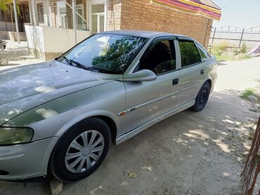 баткен машына: Opel Vectra: 2000 г., 1.8 л, Механика, Бензин, Хетчбек
