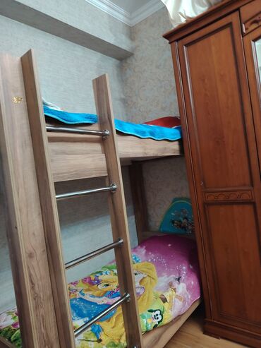 UAZ: Oğlan və qız üçün, İşlənmiş, Çarpayı, Matras ilə, Siyirməsiz, Taxta