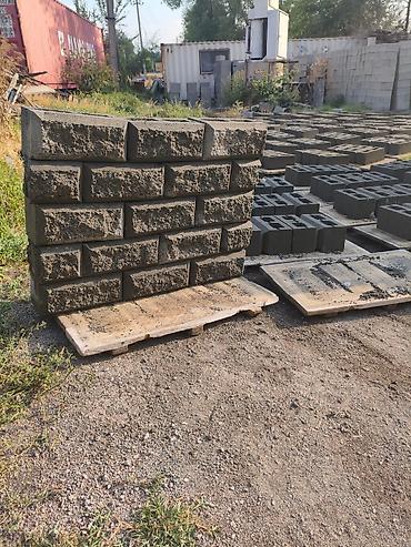 теке козел: Пескоблок Гладкий, Заборный, 400x150x200, Платная доставка — 3