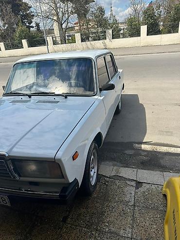 VAZ (LADA): Model: Lada Riva (VAZ 2107 seriyası) Kuzov: sedan, ağ rəng Ön və arxa — 9