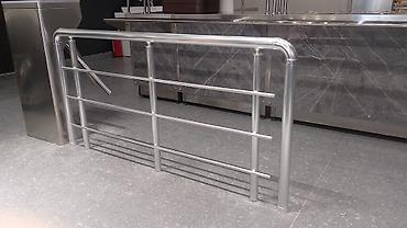 Balkon məhəccəri, Paslanmaz polad — 1