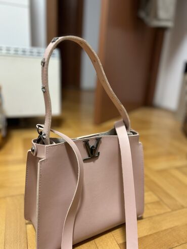 torbica fk barcelona: AMBAR roze torbica sa kaišem nošena jednom kao nova