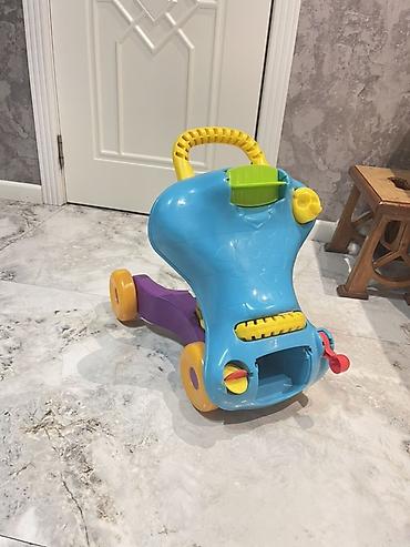 oyuncaq masin: Uşaq üçün minik oyuncağı və gəzdirici (ride-on/walker) Uwaqi hem — 4
