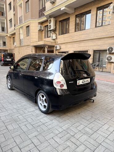 Honda: Honda Fit: 2003 г., 1.5 л, Вариатор, Бензин, Хэтчбэк — 6