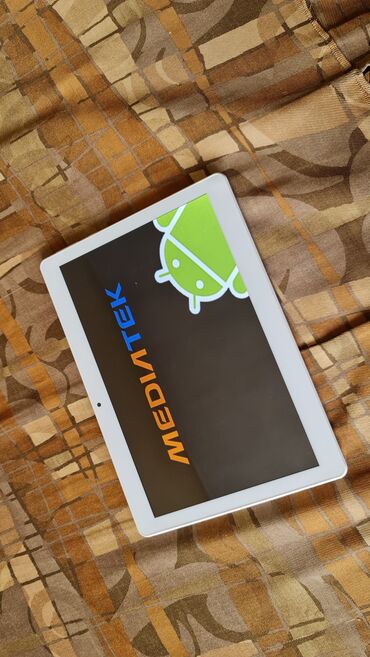 Tableti: Razni tableti,veliki 10 inca, kao novi su,svi sve rade,koga sta zanima — 4