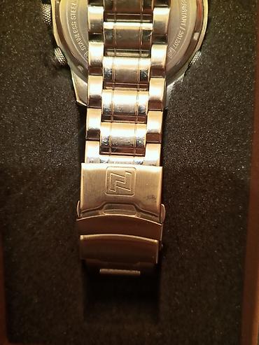 Qol saatları: Qol saatı, NaviForce — 8