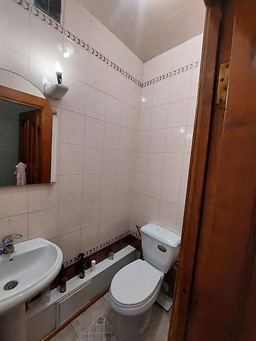 Продажа квартир: 3 комнаты, 80 м², 106 серия, 3 этаж at lalafo.kg — 13 Продажа квартир: 3 комнаты, 80 м², 106 серия, 3 этаж — 13