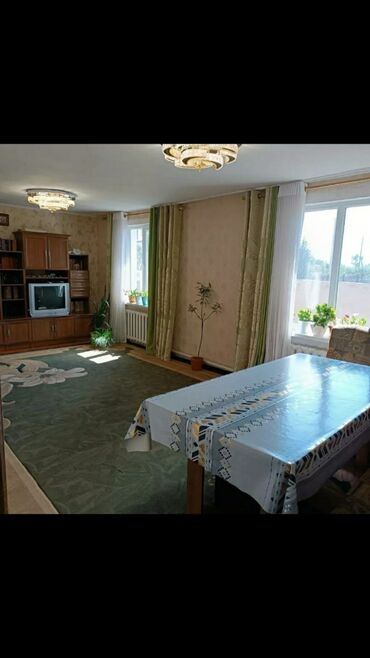 дом в россии: 500 м², 5 комнат, Старый ремонт Кухонная мебель
