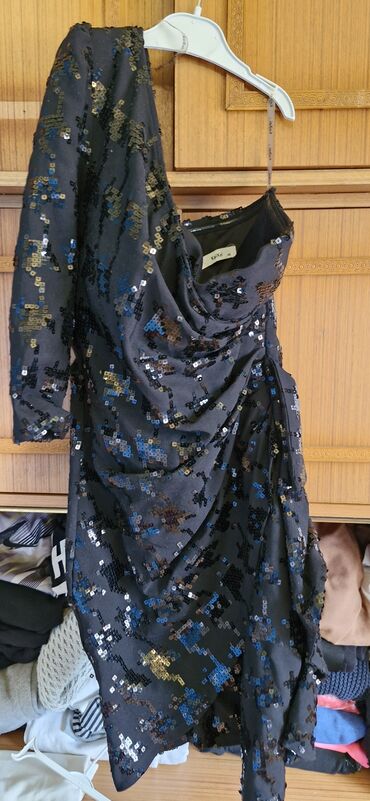 crne svecane haljine: L (EU 40), bоја - Crna, Večernji, maturski